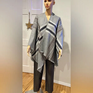 Uniqlo Womens 2 Way Knit Blanket Poncho Windowpane Plaid OS NWT